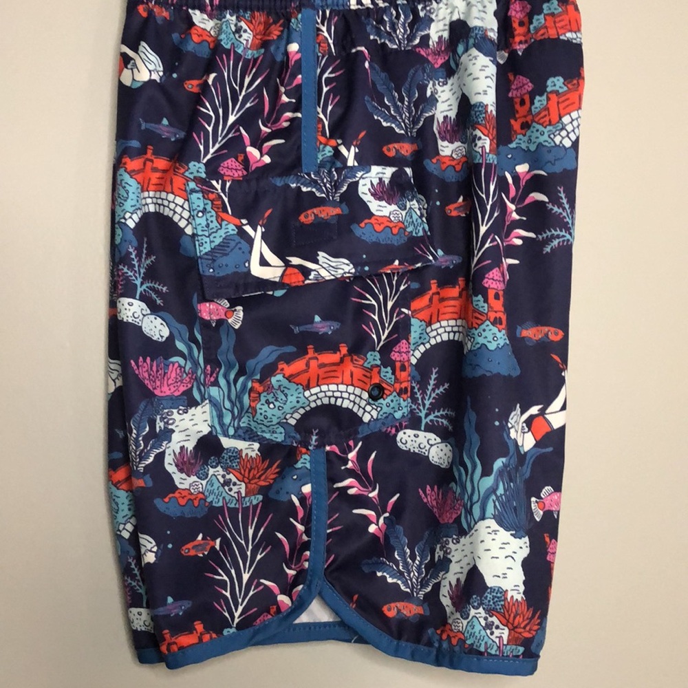 Sovereign Code Swim Trunks Size Medium Great Print - image 3